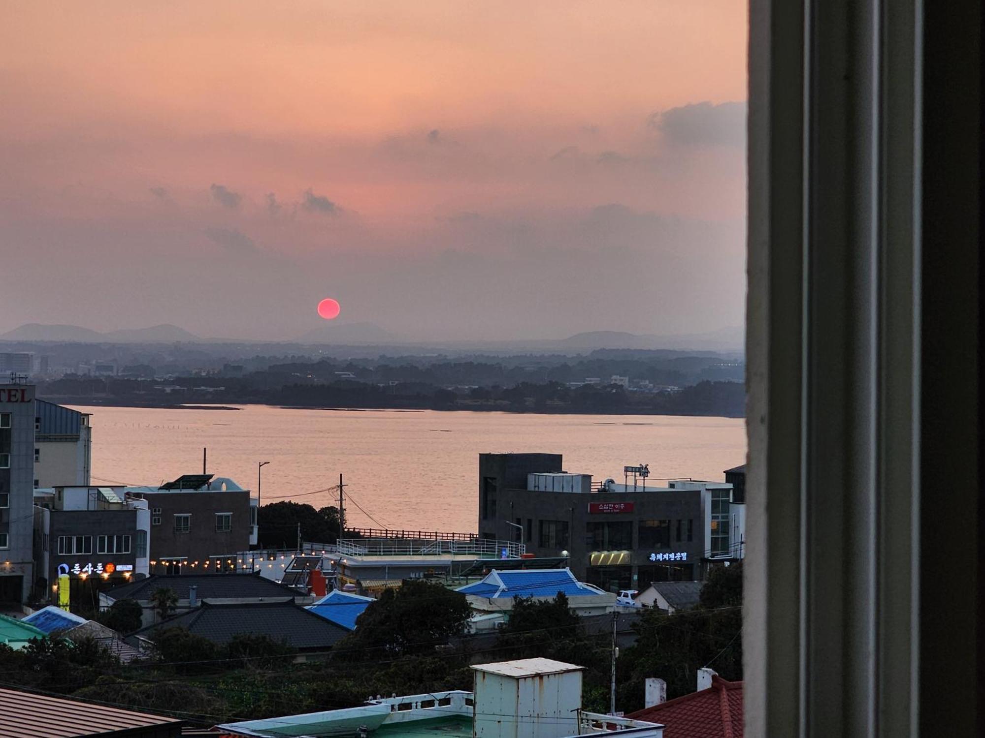 Pureun Jeju Pension Seogwipo Cameră foto