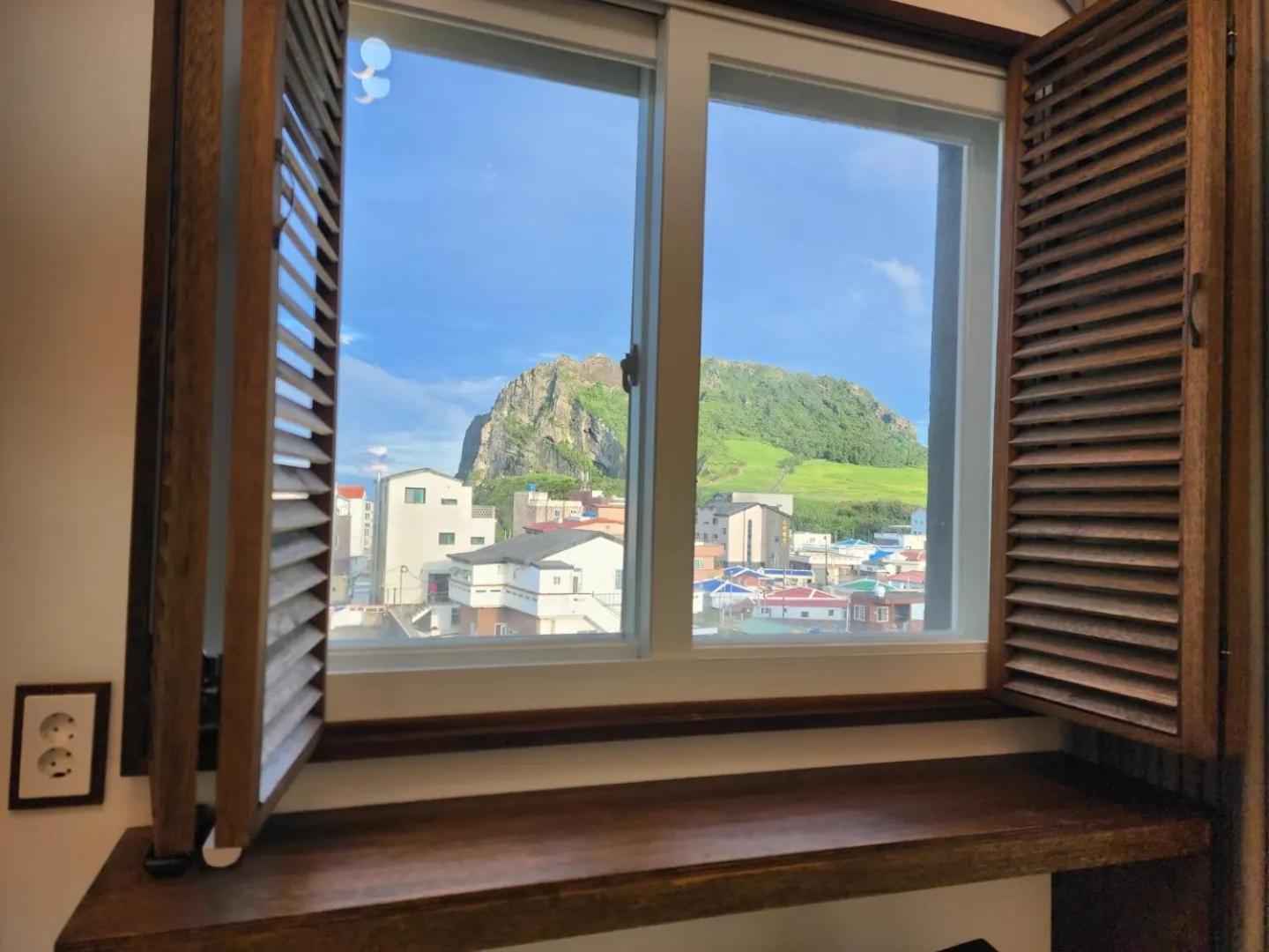 Pureun Jeju Pension Seogwipo Exterior foto