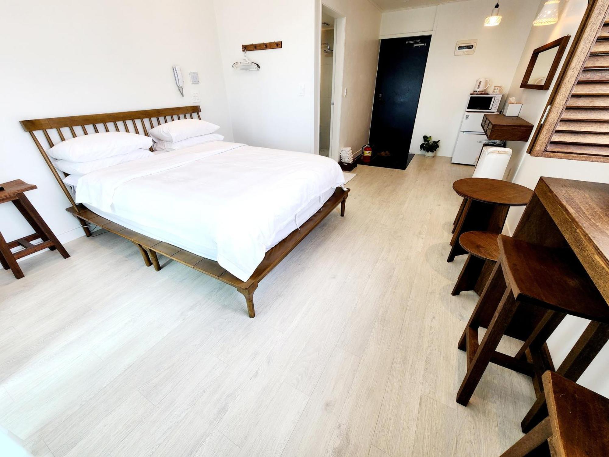 Pureun Jeju Pension Seogwipo Exterior foto